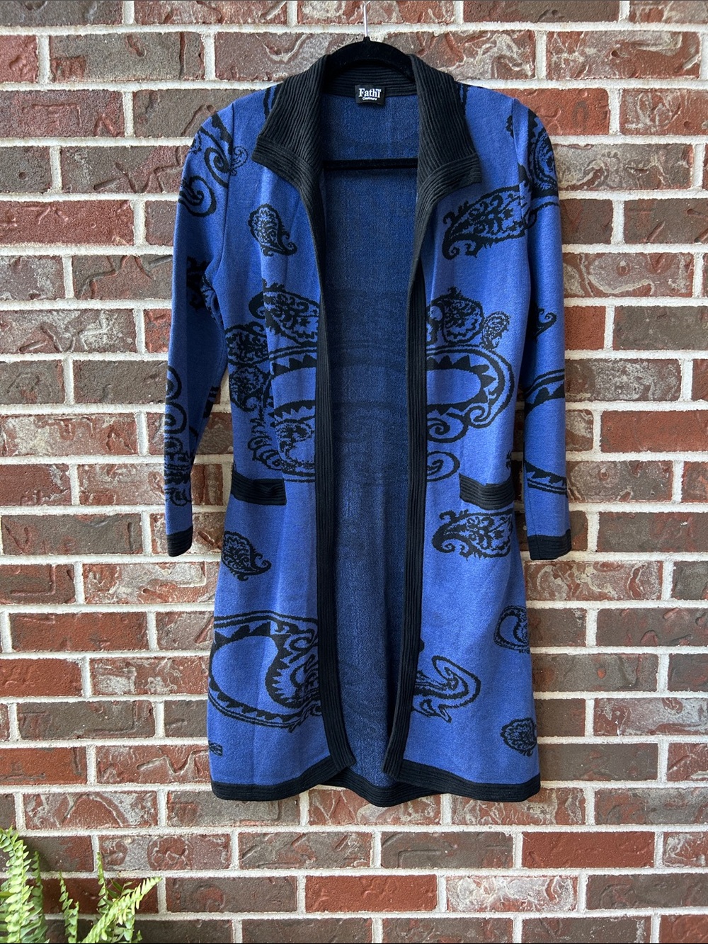 Merino and silk made in Italy by Fathi Blue & Black Open-Front Long Knit Blazer